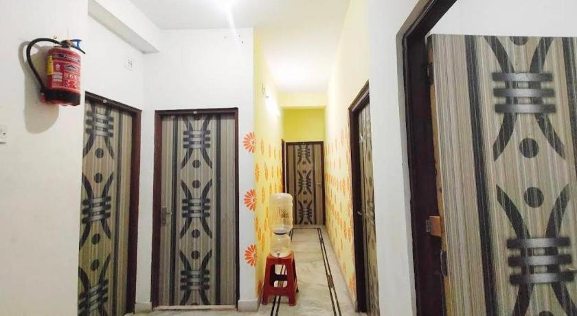 Amar Priya Guest House Kolkata Exterior photo